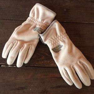 North face Girls xs white gloves. Barely worn.
